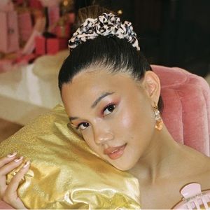 Emi Jay x Juicy Couture 🤎 VELVET SCRUNCHIE IN WILD THING